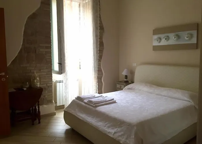 Trastevere Il Vicolo Rome